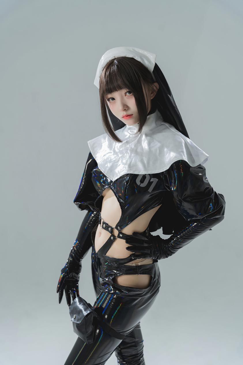 花铃 漆皮修女COS