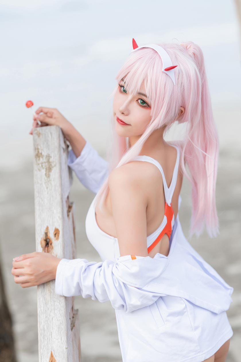 Momoko葵葵泳装兔女郎花嫁