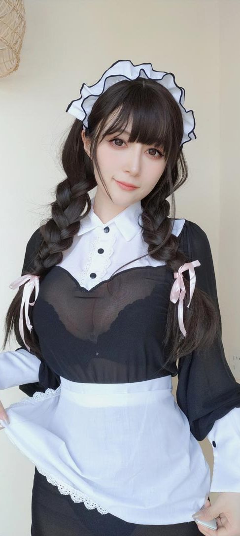 白银81 透明なメイド服