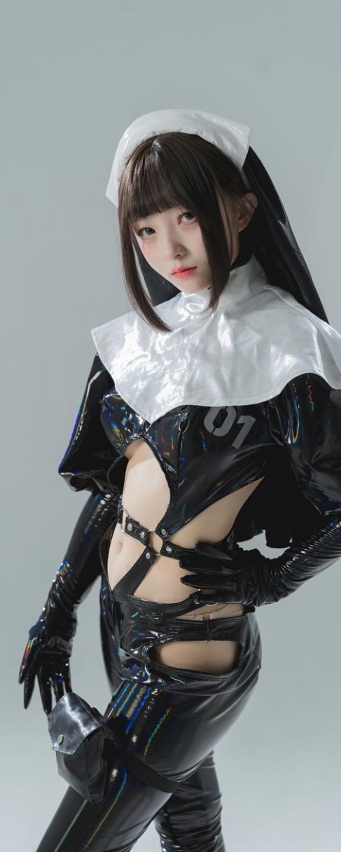 花铃 漆皮修女COS