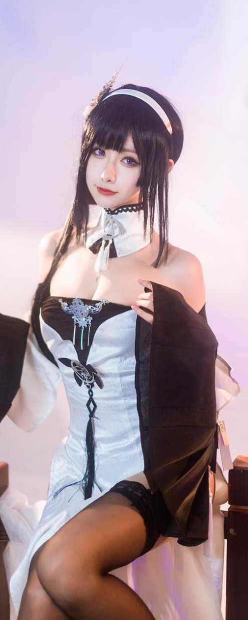 Momoko葵葵 碧蓝航线镇海 奇奢花苑COS