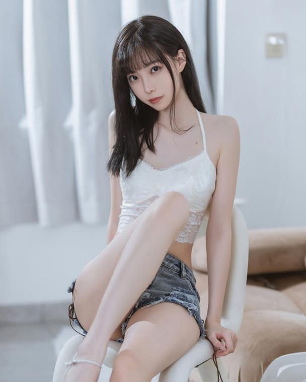 许岚LAN 纯欲吊带