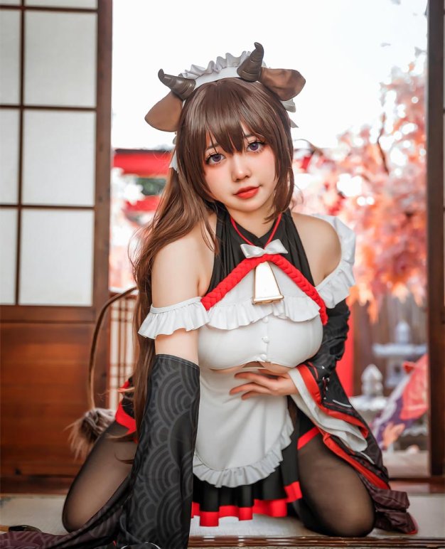 啊日日_Ganlory 碧蓝航线 迷糊女仆COS