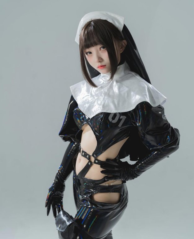 花铃 漆皮修女COS